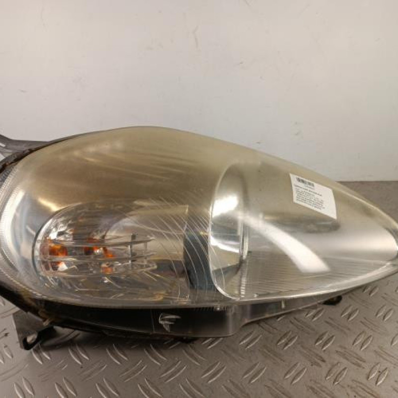 Optique avant principal droit (feux)(phare) FIAT GRANDE PUNTO