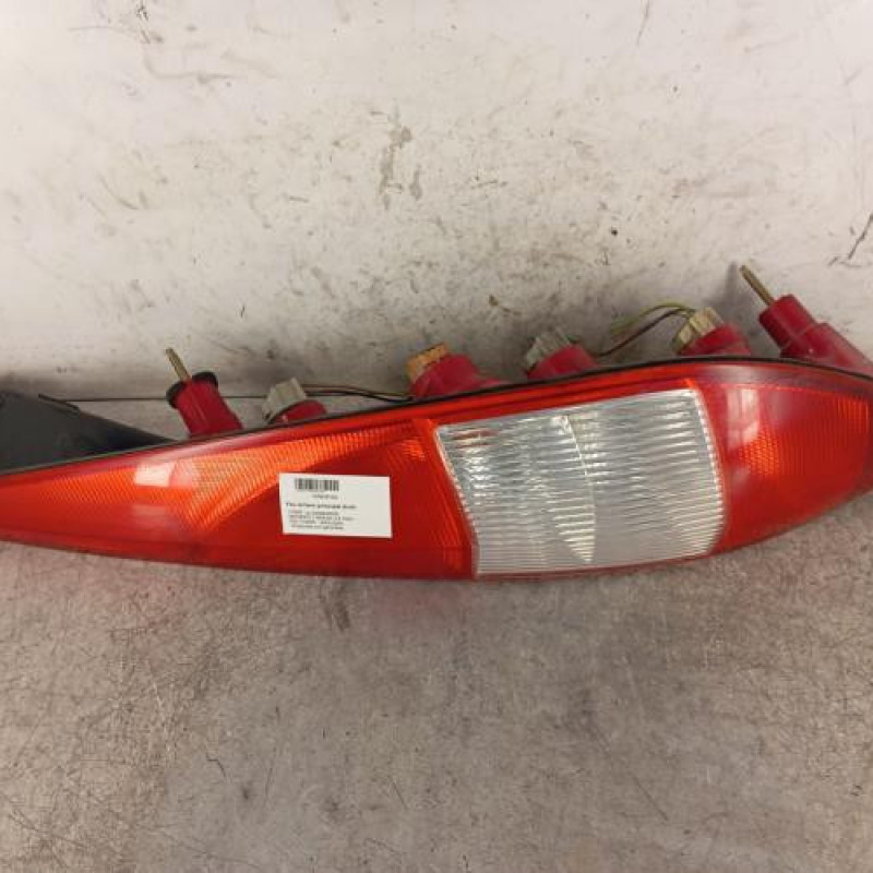 Feu arriere principal droit (feux) FORD MONDEO 2 Feu arriere principal droit (feux) FORD MONDEO 2