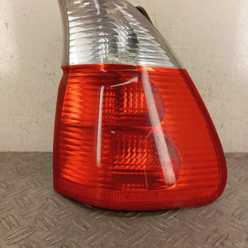 Feu arriere principal droit (feux) BMW X5 E53 Feu arriere principal droit (feux) BMW X5 E53