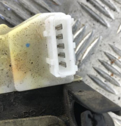 Serrure arriere droit PEUGEOT 607