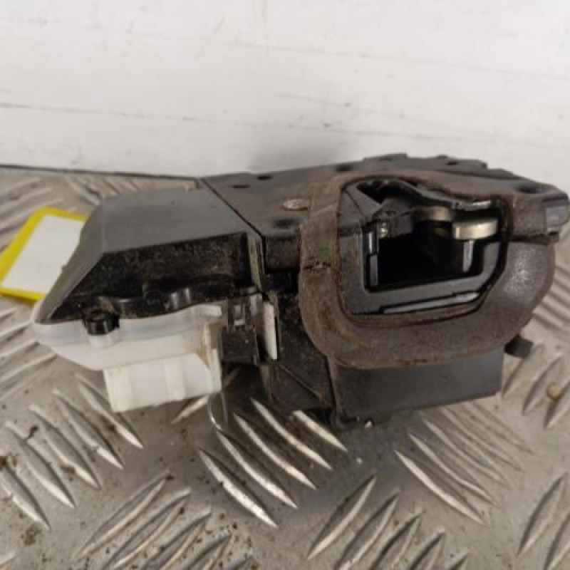 Serrure avant droit PEUGEOT 607 Serrure avant droit PEUGEOT 607