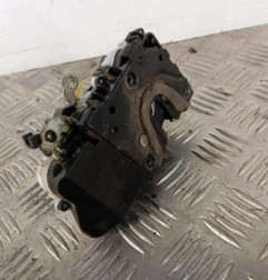 Serrure avant droit PEUGEOT 607