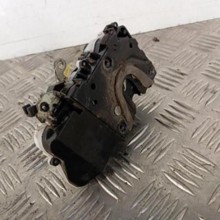 Serrure avant droit PEUGEOT 607