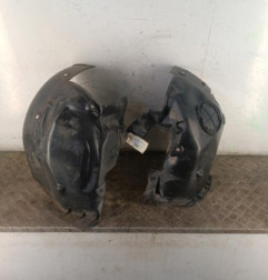 Pare boue avant gauche RENAULT MEGANE 2