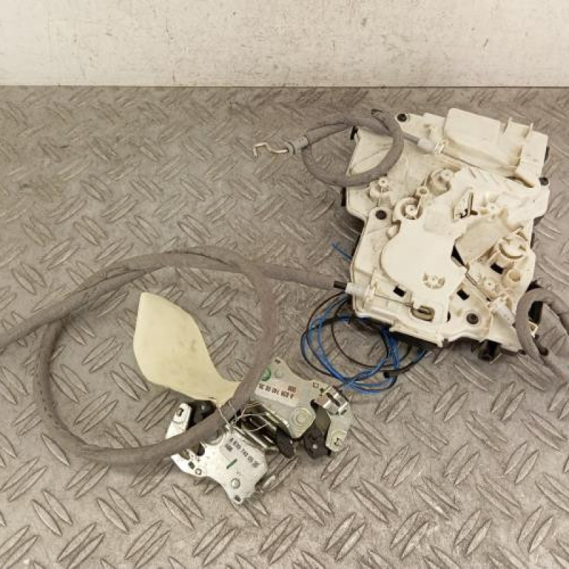 Serrure de porte de coffre droite MERCEDES VITO 447 MIXTO