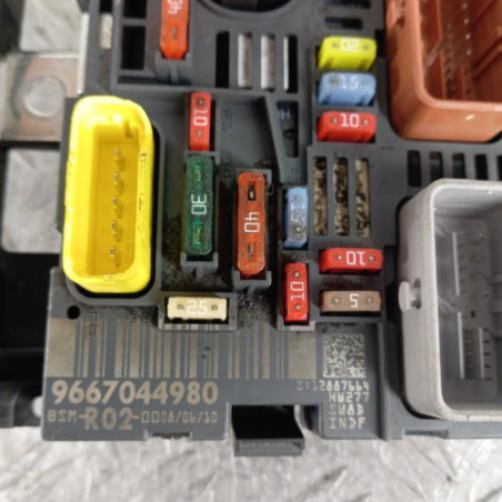 Boitier servitude moteur (BSM) PEUGEOT 3008 1