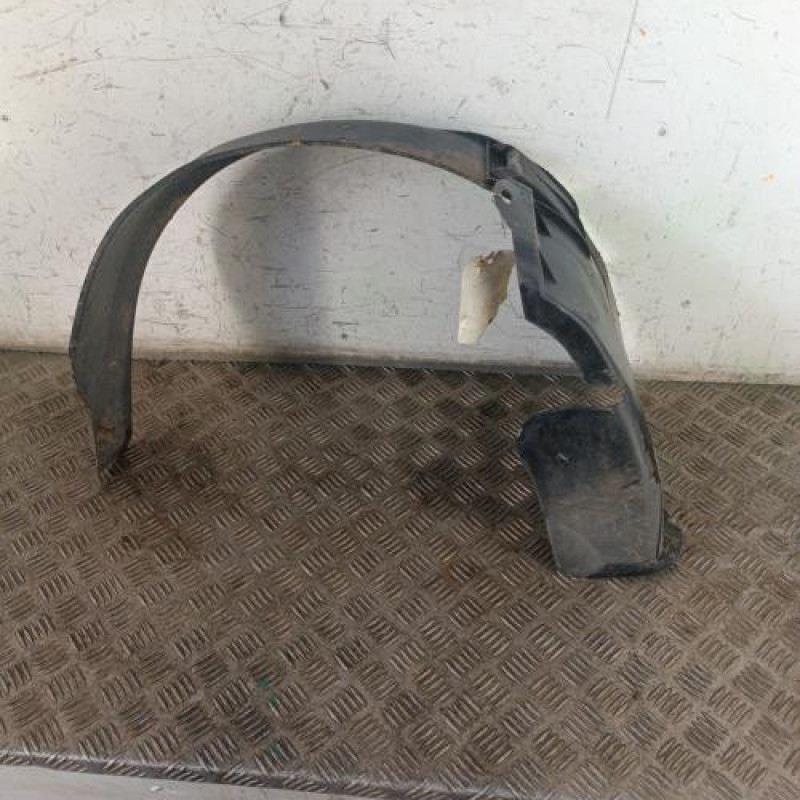 Pare boue avant gauche PEUGEOT 106 Pare boue avant gauche PEUGEOT 106