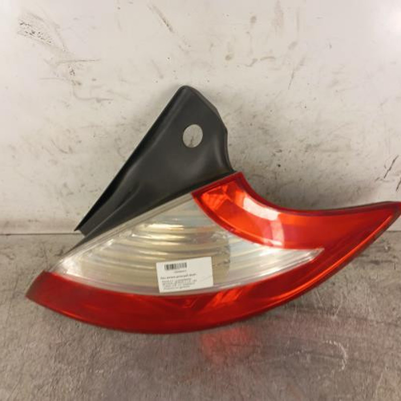 Feu arriere principal droit (feux) RENAULT MEGANE 3 Feu arriere principal droit (feux) RENAULT MEGANE 3