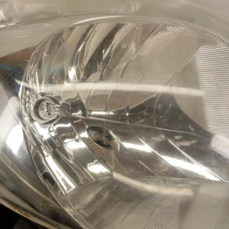 Optique avant principal droit (feux)(phare) TOYOTA YARIS 2