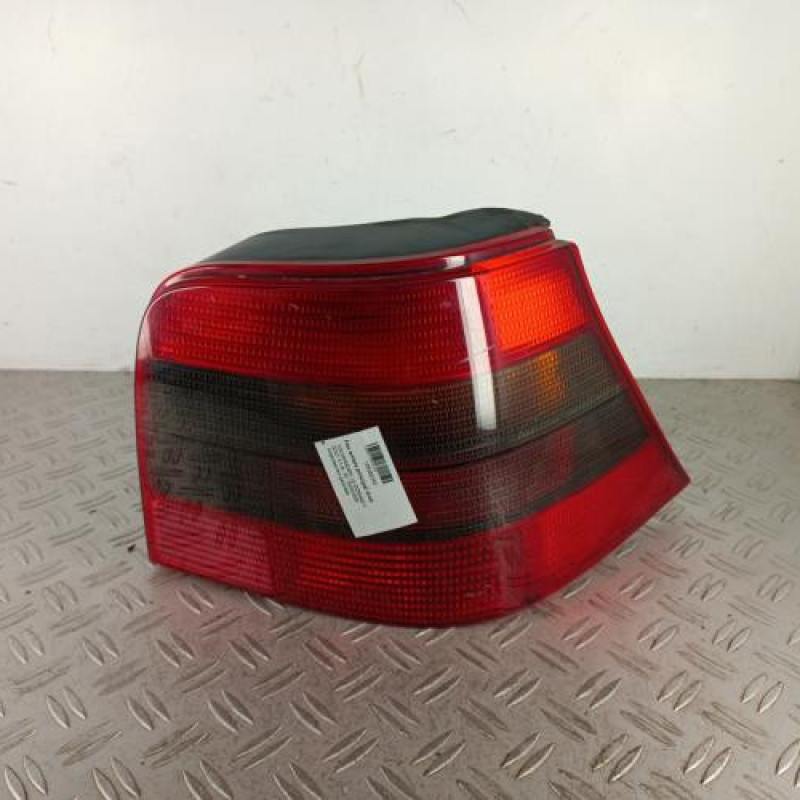 Feu arriere principal droit (feux) VOLKSWAGEN GOLF 4 Feu arriere principal droit (feux) VOLKSWAGEN GOLF 4