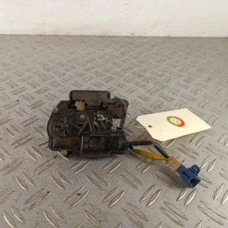 Serrure de hayon TOYOTA YARIS 2