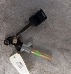 Attache ceinture avant droit PEUGEOT 106 Photo n°1