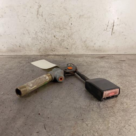 Attache ceinture avant gauche PEUGEOT 106