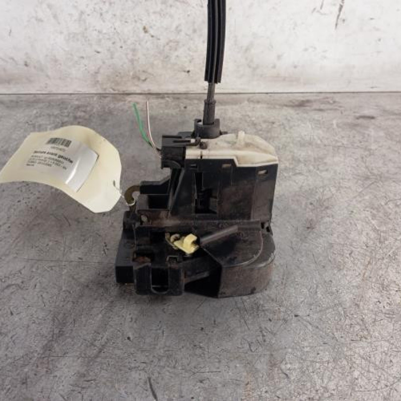 Serrure avant gauche RENAULT CLIO 2 Serrure avant gauche RENAULT CLIO 2