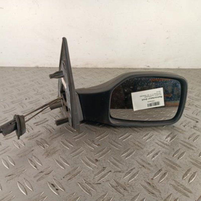 Retroviseur droit PEUGEOT 106 Retroviseur droit PEUGEOT 106