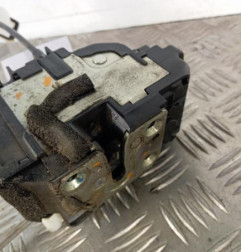 Serrure avant gauche NISSAN QASHQAI 1