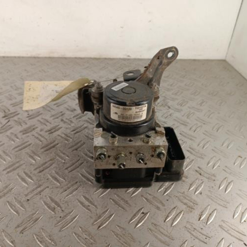 Bloc ABS (freins anti-blocage) TOYOTA YARIS 3
