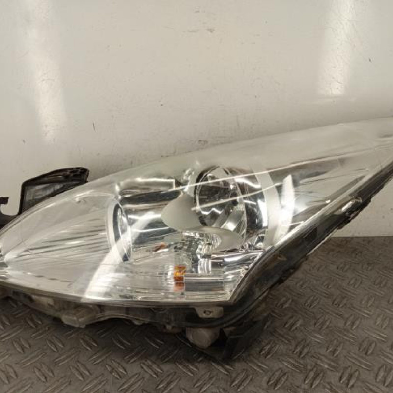 Optique avant principal gauche (feux)(phare) PEUGEOT 3008 1