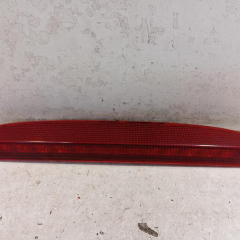 Feu arriere stop central RENAULT CLIO 1 Feu arriere stop central RENAULT CLIO 1