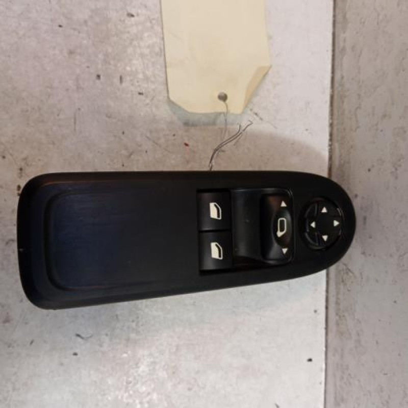 Interrupteur de leve vitre avant gauche CITROEN C3 2