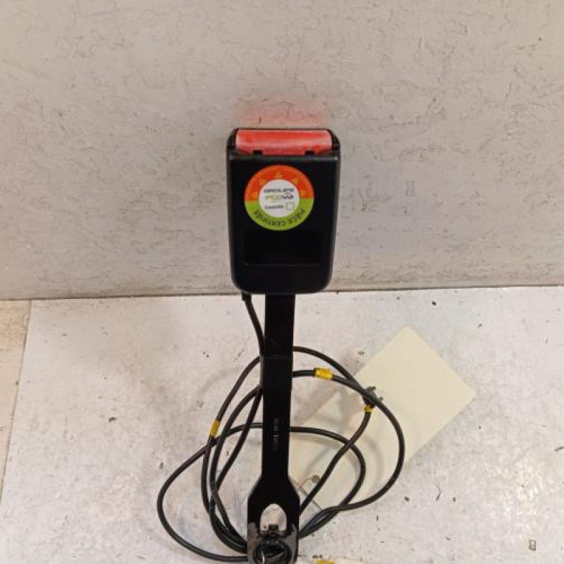 Attache ceinture avant gauche PEUGEOT 407