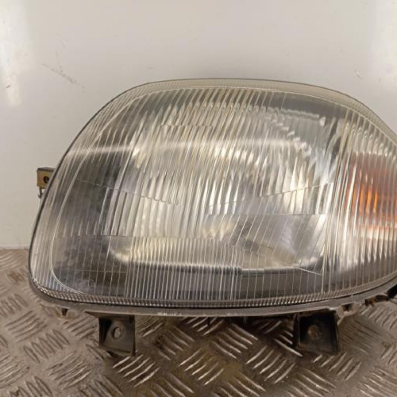 Optique avant principal gauche (feux)(phare) RENAULT CLIO 2