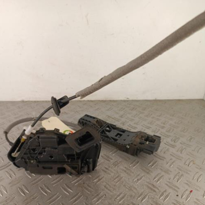Serrure arriere droit VOLKSWAGEN POLO 6 Serrure arriere droit VOLKSWAGEN POLO 6