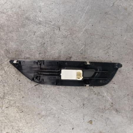 Interrupteur de leve vitre avant droit PEUGEOT 2008 2