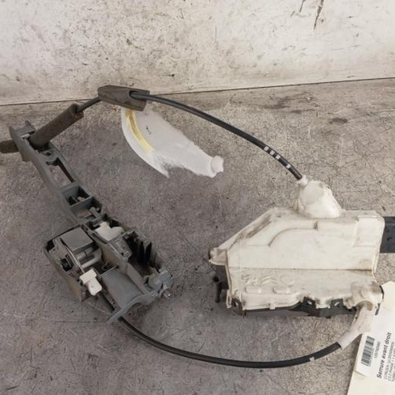 Serrure avant droit CITROEN C3 2 Serrure avant droit CITROEN C3 2
