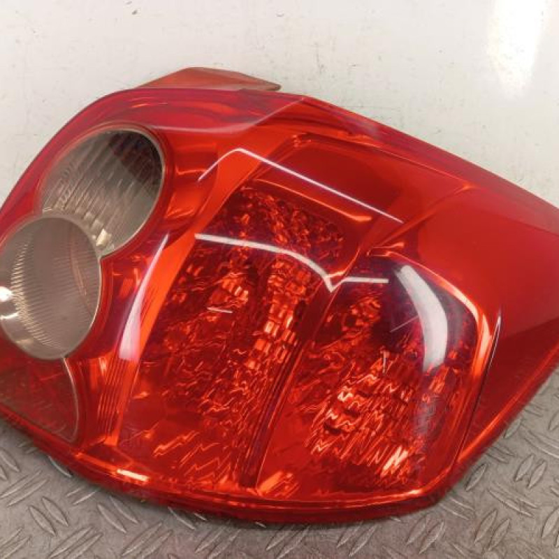 Feu arriere principal droit (feux) TOYOTA AURIS 1