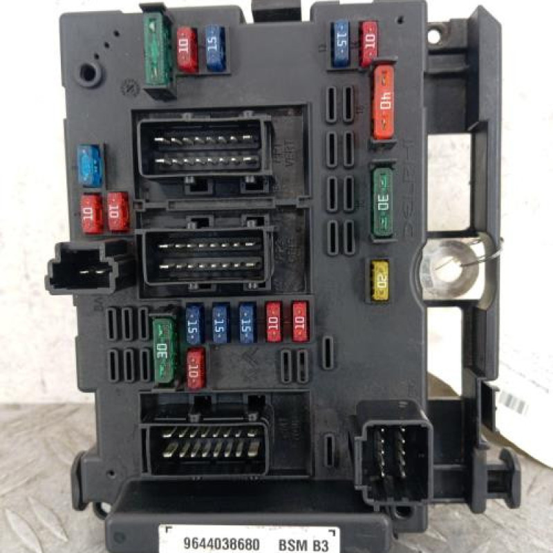 Boitier servitude moteur (BSM) PEUGEOT 406