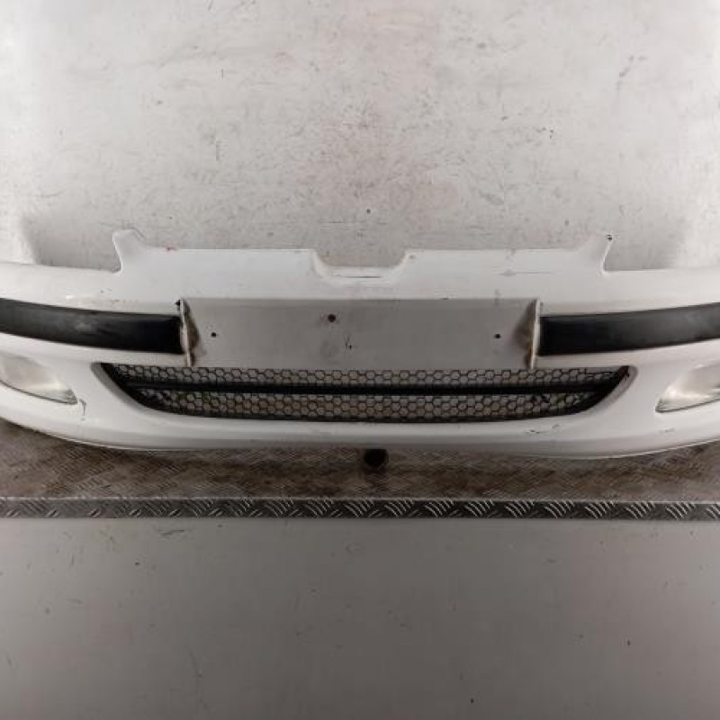 Pare choc avant PEUGEOT 106