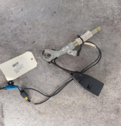 Attache ceinture avant gauche RENAULT TWINGO 1 Photo n°1