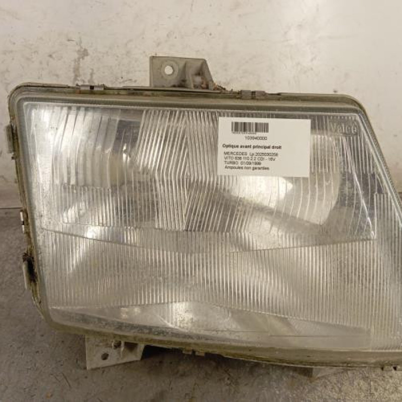 Optique avant principal droit (feux)(phare) MERCEDES VITO 638