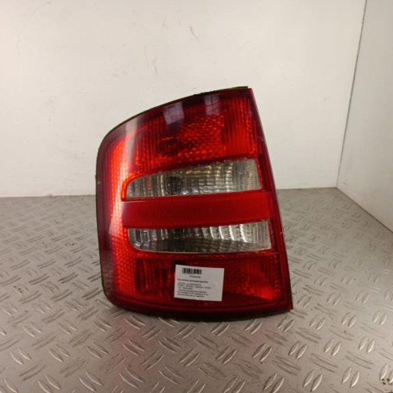 Feu arriere principal gauche (feux) SKODA FABIA 1