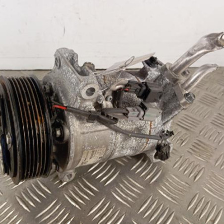 Compresseur clim RENAULT MEGANE 4 Photo n°1