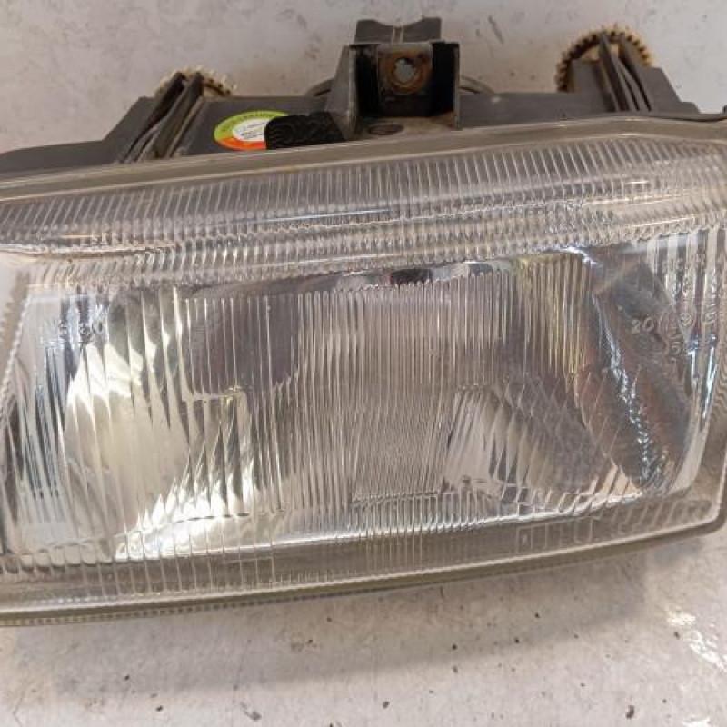 Optique avant principal gauche (feux)(phare) SEAT IBIZA 2