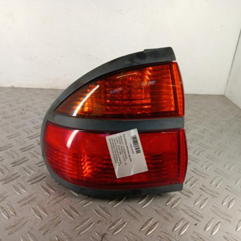 Feu arriere principal gauche (feux) RENAULT LAGUNA 1