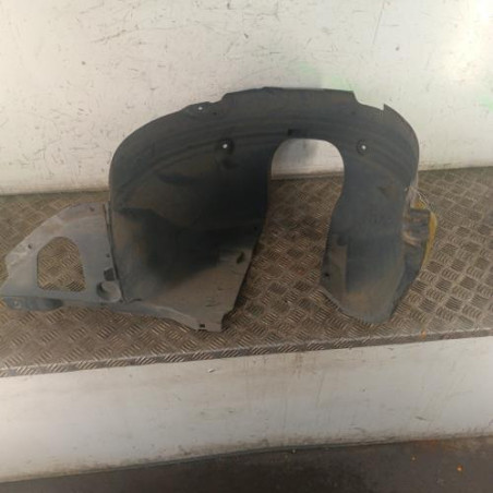 Pare boue avant gauche PEUGEOT 208 1