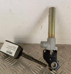 Attache ceinture avant gauche RENAULT TWINGO 1