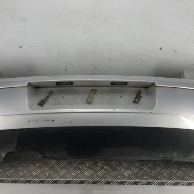 Pare choc arriere VOLKSWAGEN POLO 4