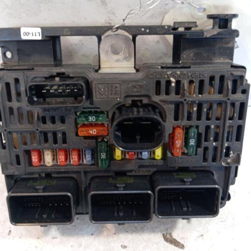 Boitier servitude moteur (BSM) CITROEN C4 1 Boitier servitude moteur (BSM) CITROEN C4 1