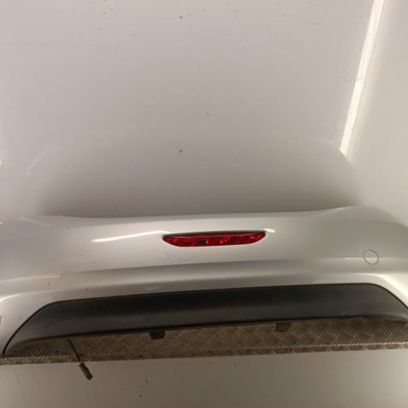 Pare choc arriere PEUGEOT 208 1