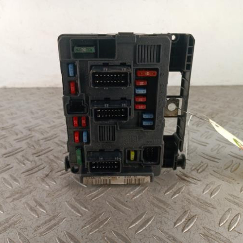 Boitier servitude moteur (BSM) PEUGEOT 206