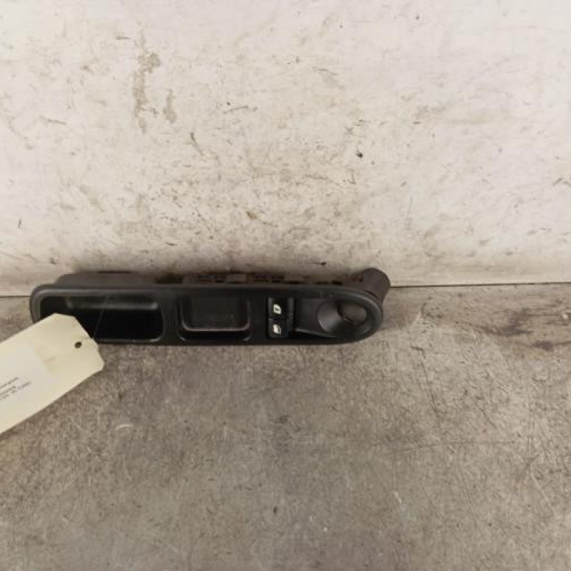 Interrupteur de leve vitre avant gauche PEUGEOT 207