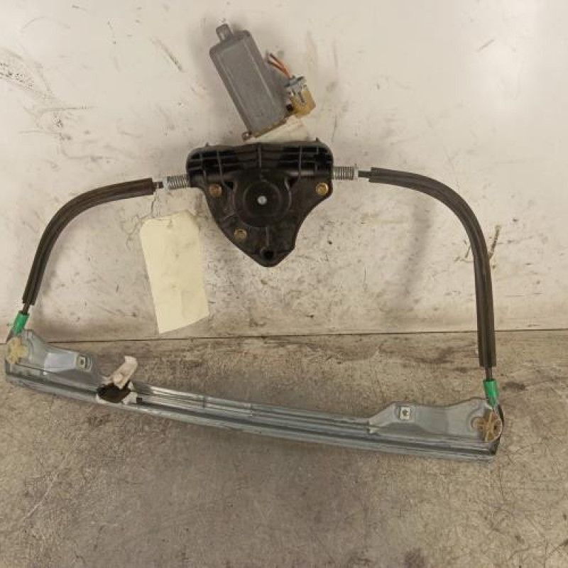 Leve vitre electrique avant droit RENAULT CLIO 2