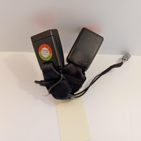Attache ceinture arriere droit RENAULT CLIO 4
