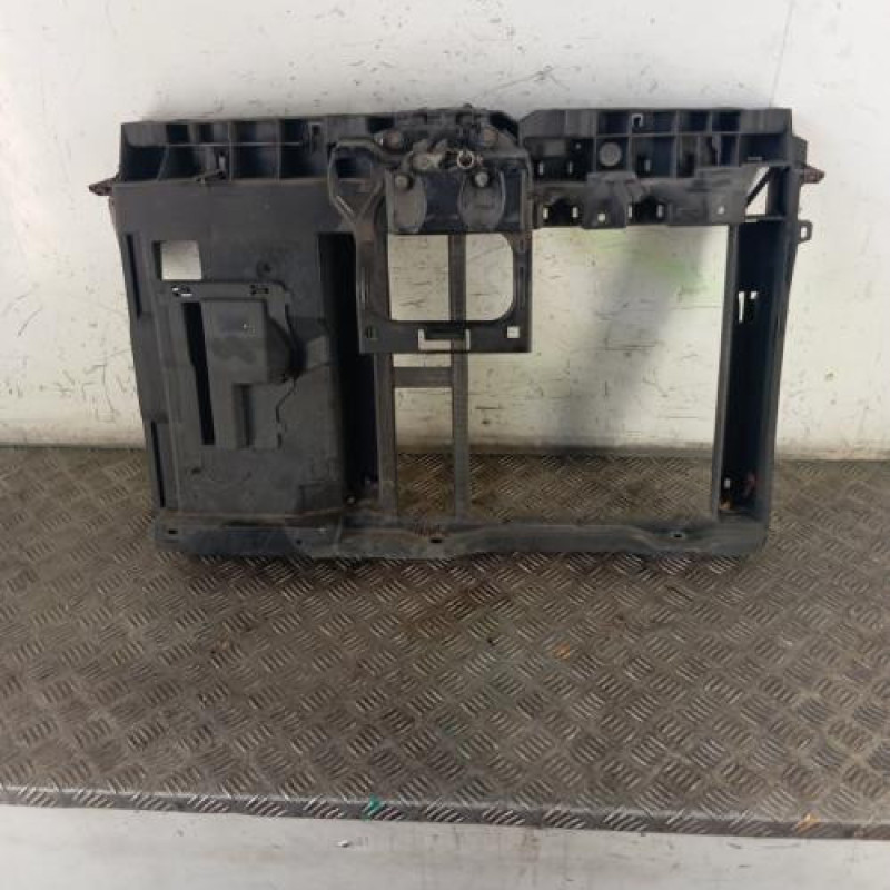 Face avant PEUGEOT 208 1