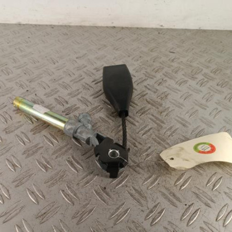 Attache ceinture avant droit RENAULT CLIO 2 Photo n°1