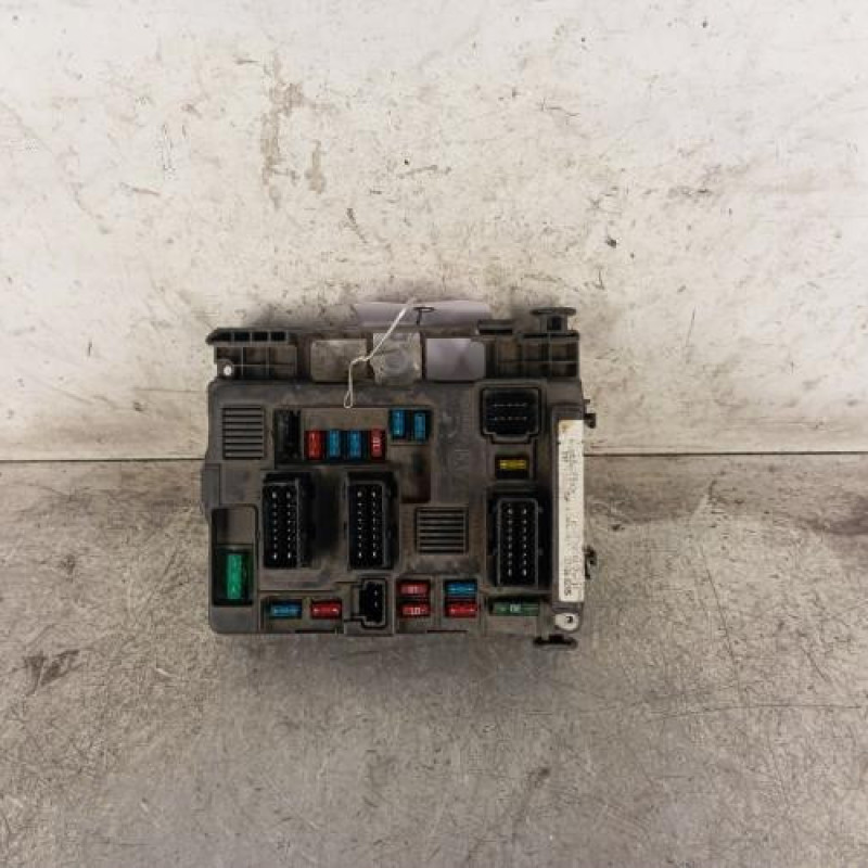 Boitier servitude moteur (BSM) PEUGEOT 206 Boitier servitude moteur (BSM) PEUGEOT 206